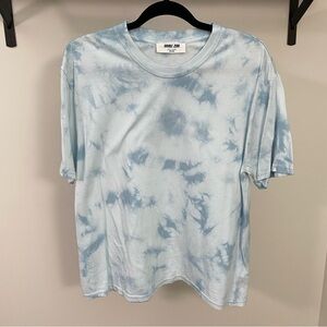 ⭐️ 2/$20 ⭐️ Double Zero Light Blue Tie-Dye Tee